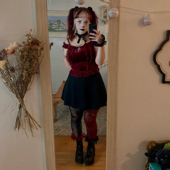 Meet your Posher, Cyntia - Picture 1 of 1